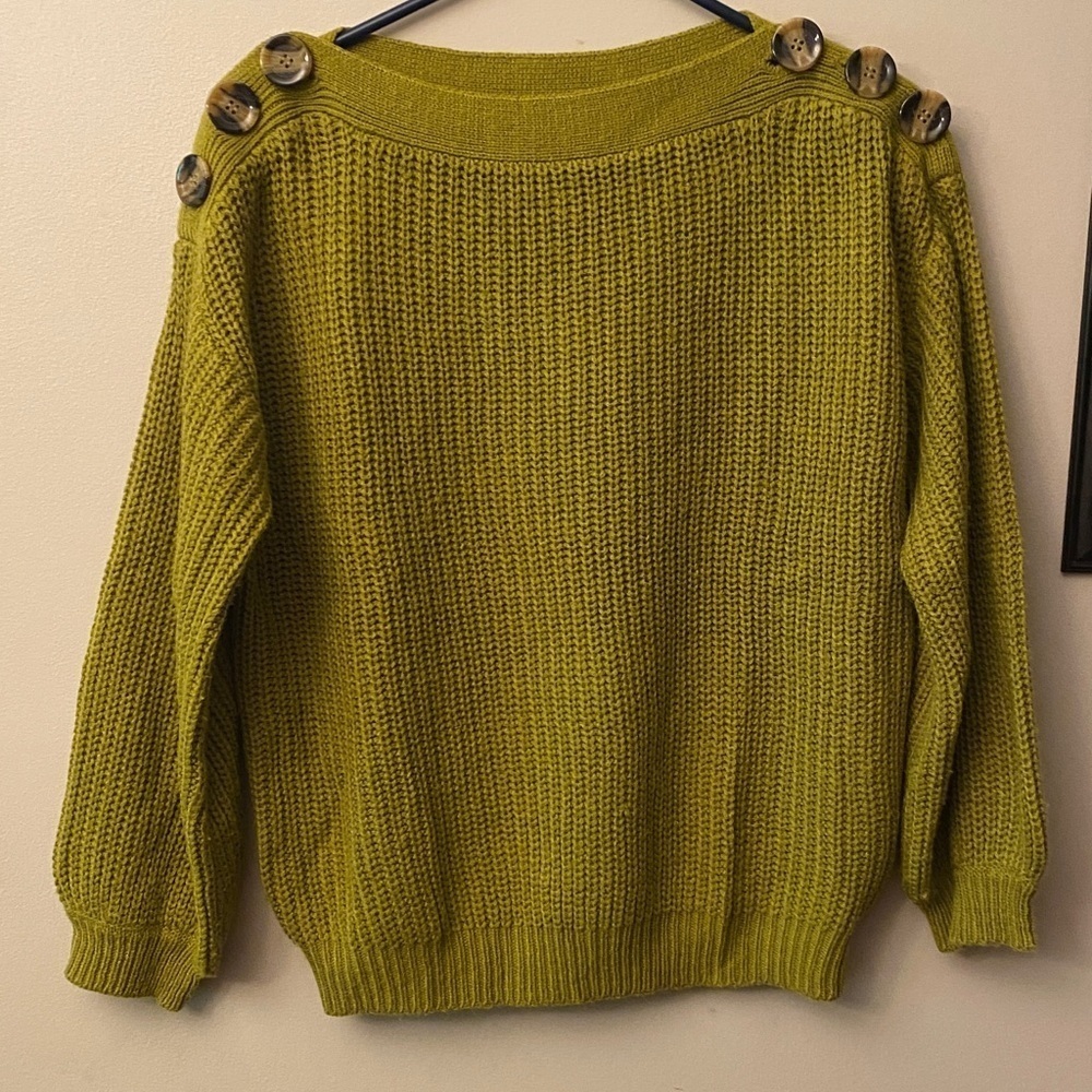 E & M Olive Button-Detail Sweater